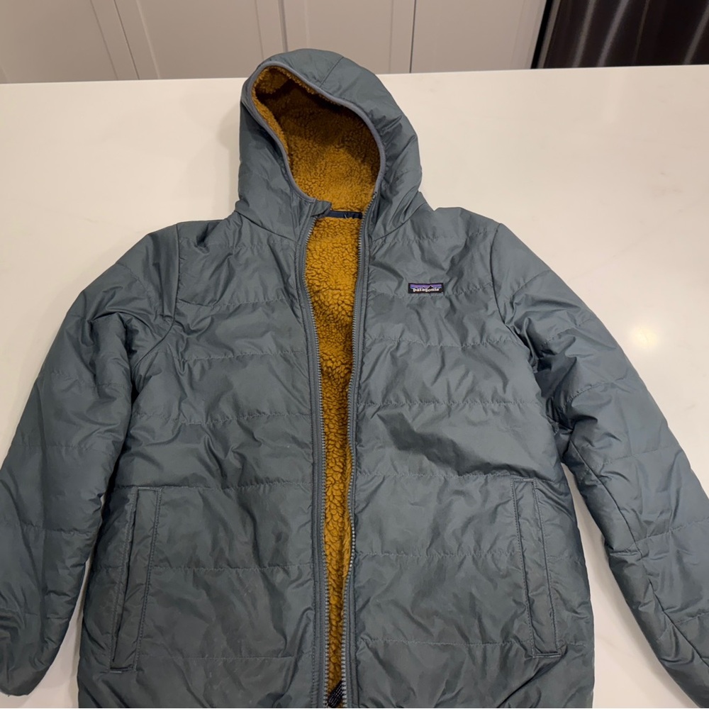 Kids Reversible Patagonia Gray Jacket with Yellow Lining